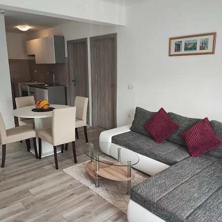 G&S Apartment Tribunj  Luaran gambar