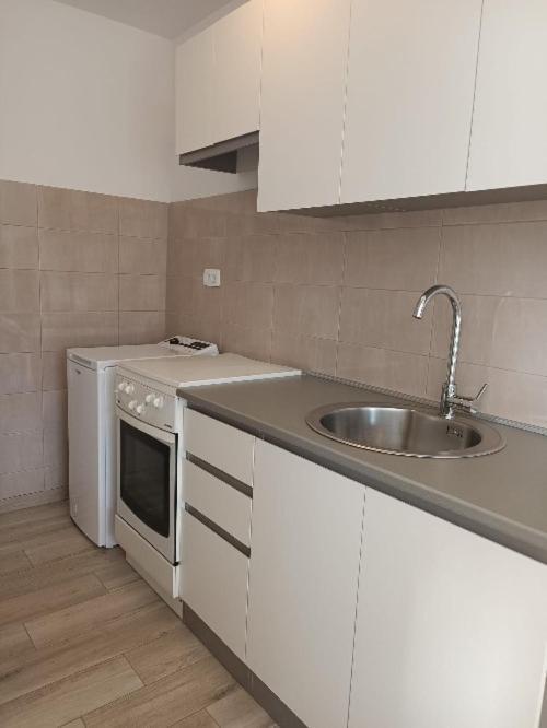 G&S Apartment Tribunj  Luaran gambar