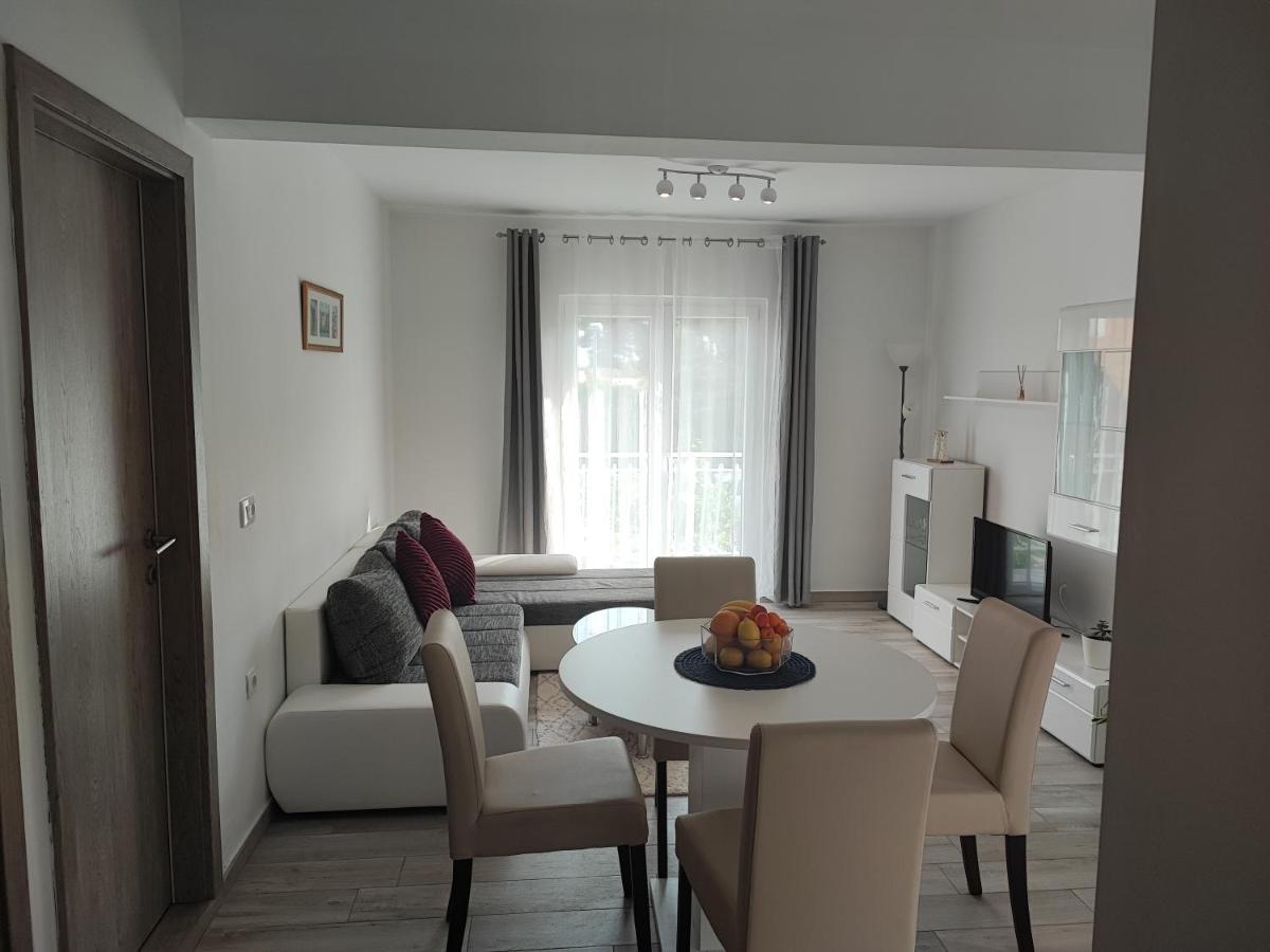 G&S Apartment Tribunj  Luaran gambar