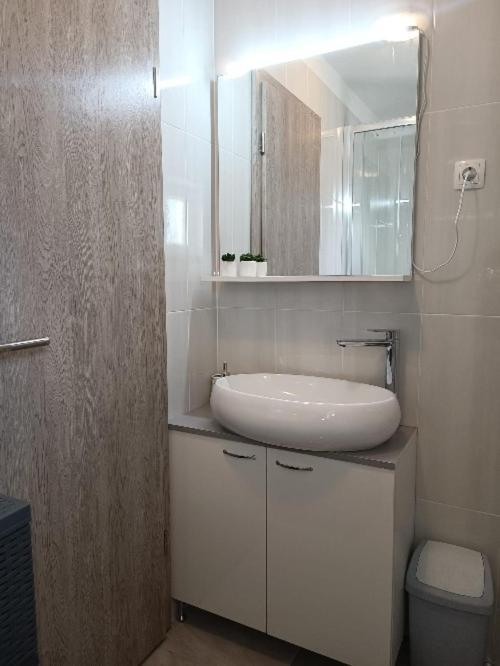 G&S Apartment Tribunj  Luaran gambar