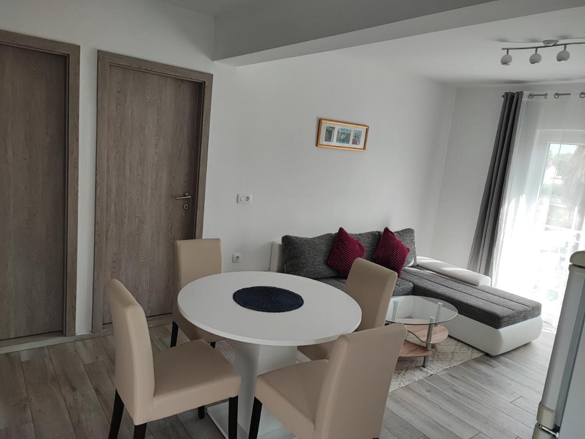 G&S Apartment Tribunj  Luaran gambar