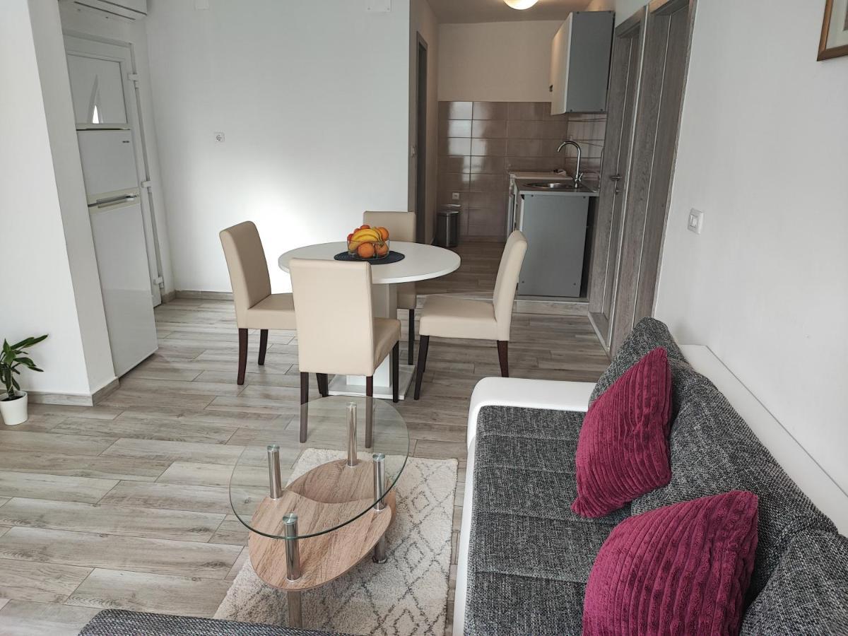 G&S Apartment Tribunj  Luaran gambar
