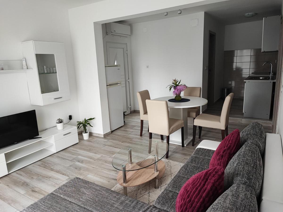 G&S Apartment Tribunj  Luaran gambar