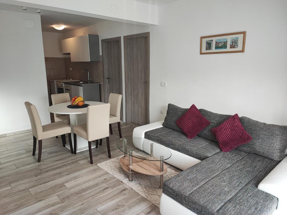 G&S Apartment Tribunj  Luaran gambar